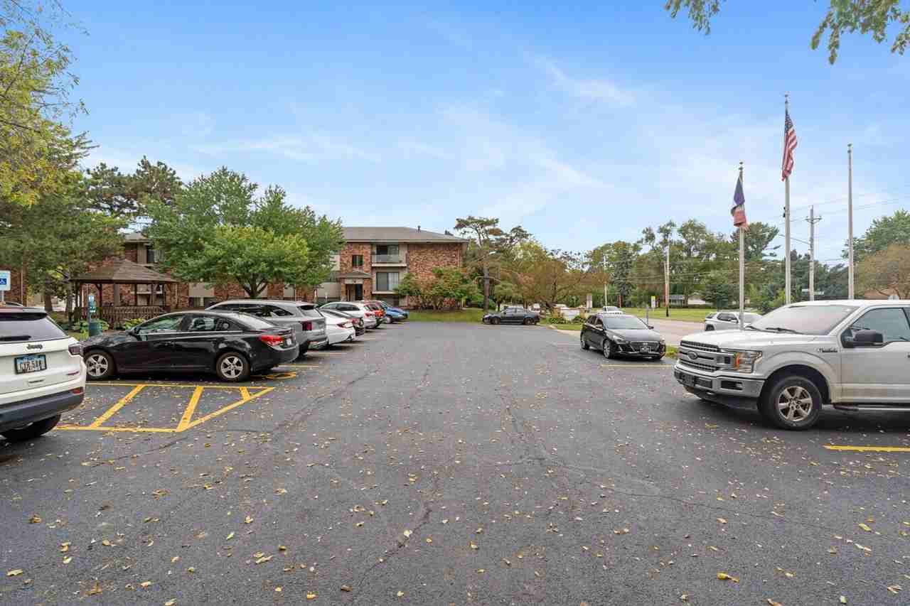 Breckenridge Davenport Apartments - Photo 6 of 50