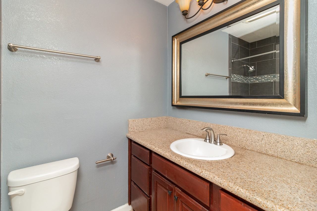 6199 Canterbury Dr #206 - Photo 4 of 20