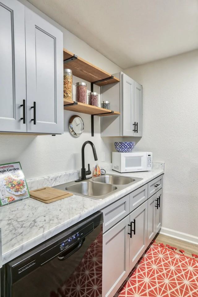 The Genesis Lafayette - Photo 6 of 11