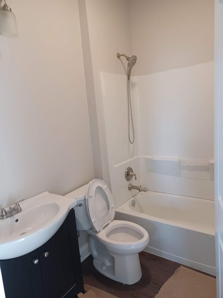 320 N Kent St #B - Photo 6 of 9