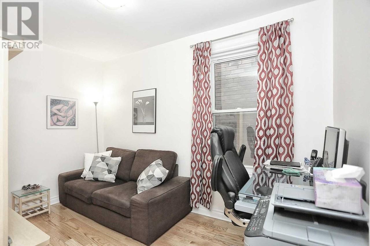 267 Lappin Avenue - Photo 2 of 5