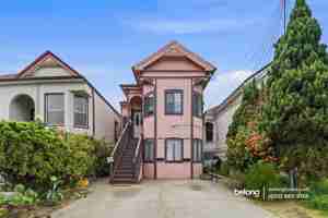 featured image of 3221 Helen St