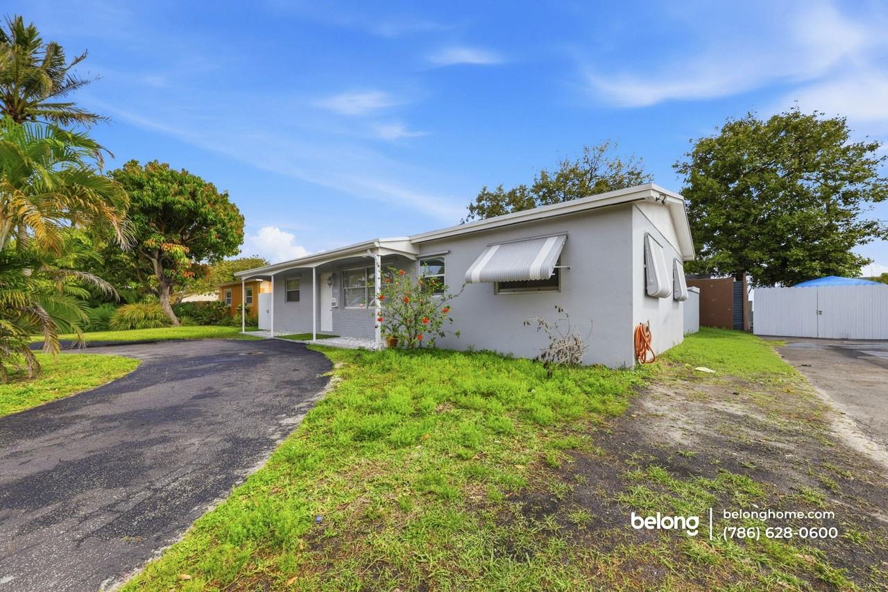 980 Nw 200th Ter - Photo 2 of 21