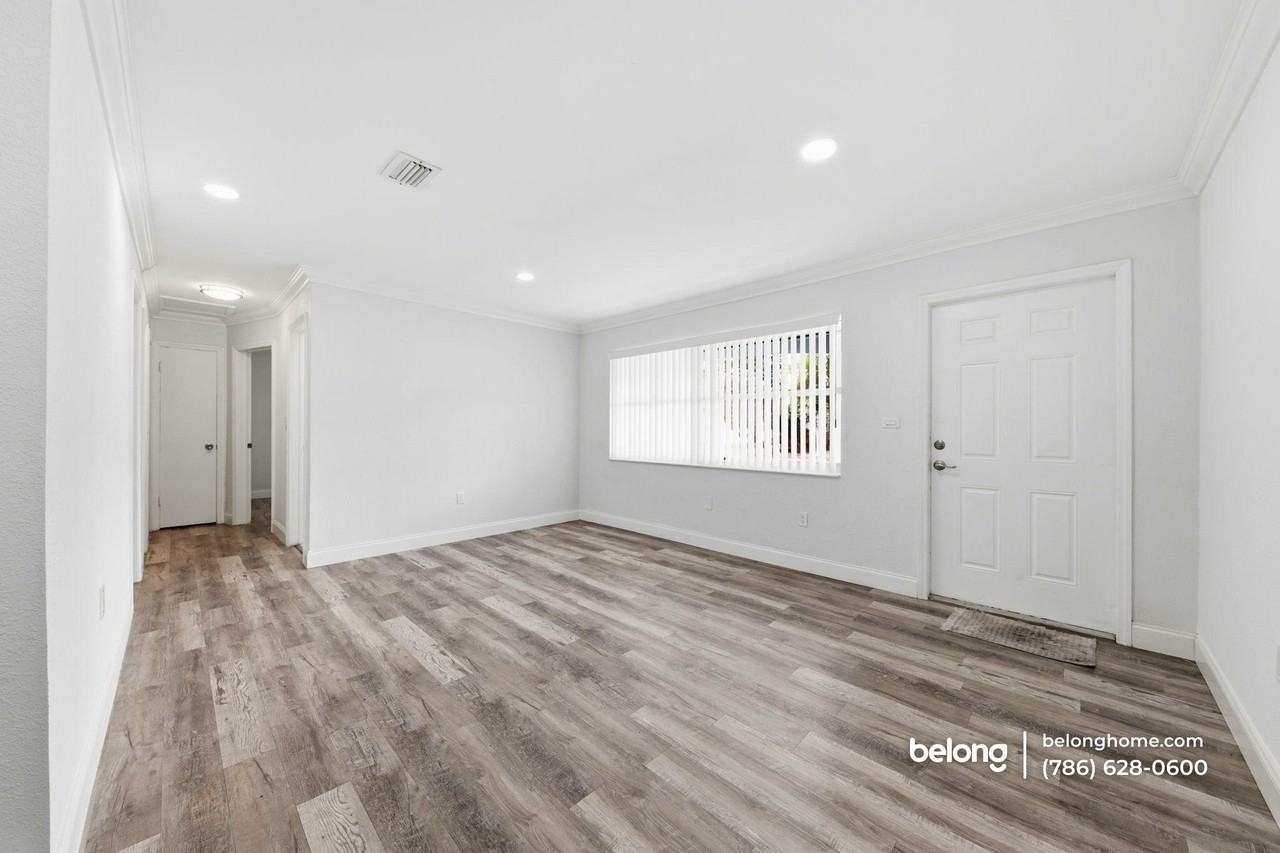 980 Nw 200th Ter - Photo 5 of 21