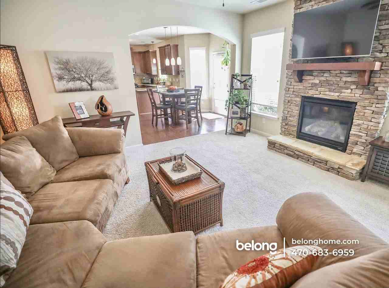 206 Manous Way - Photo 5 of 19