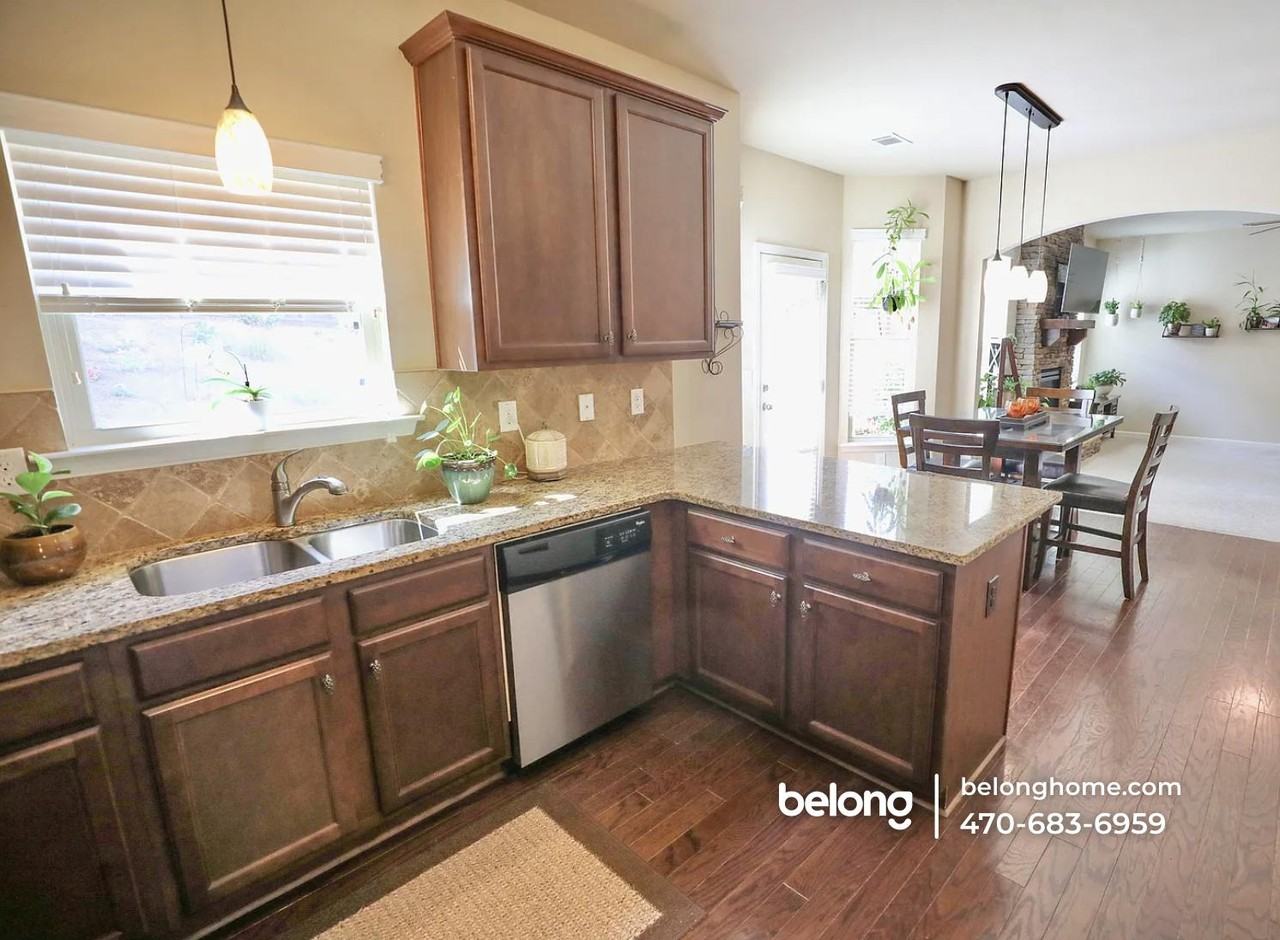 206 Manous Way - Photo 6 of 19