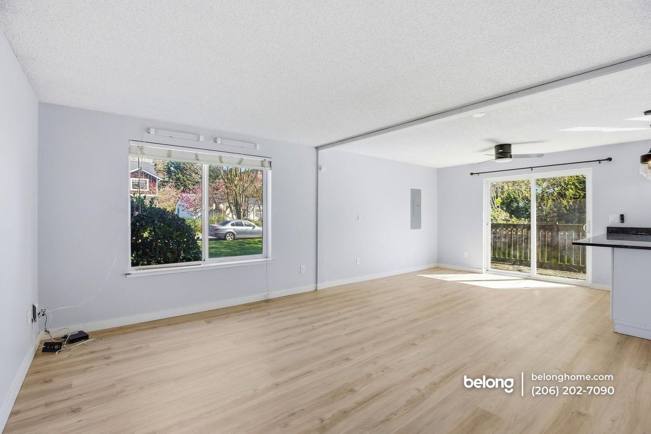 9243 Palatine Ave N - Photo 5 of 17