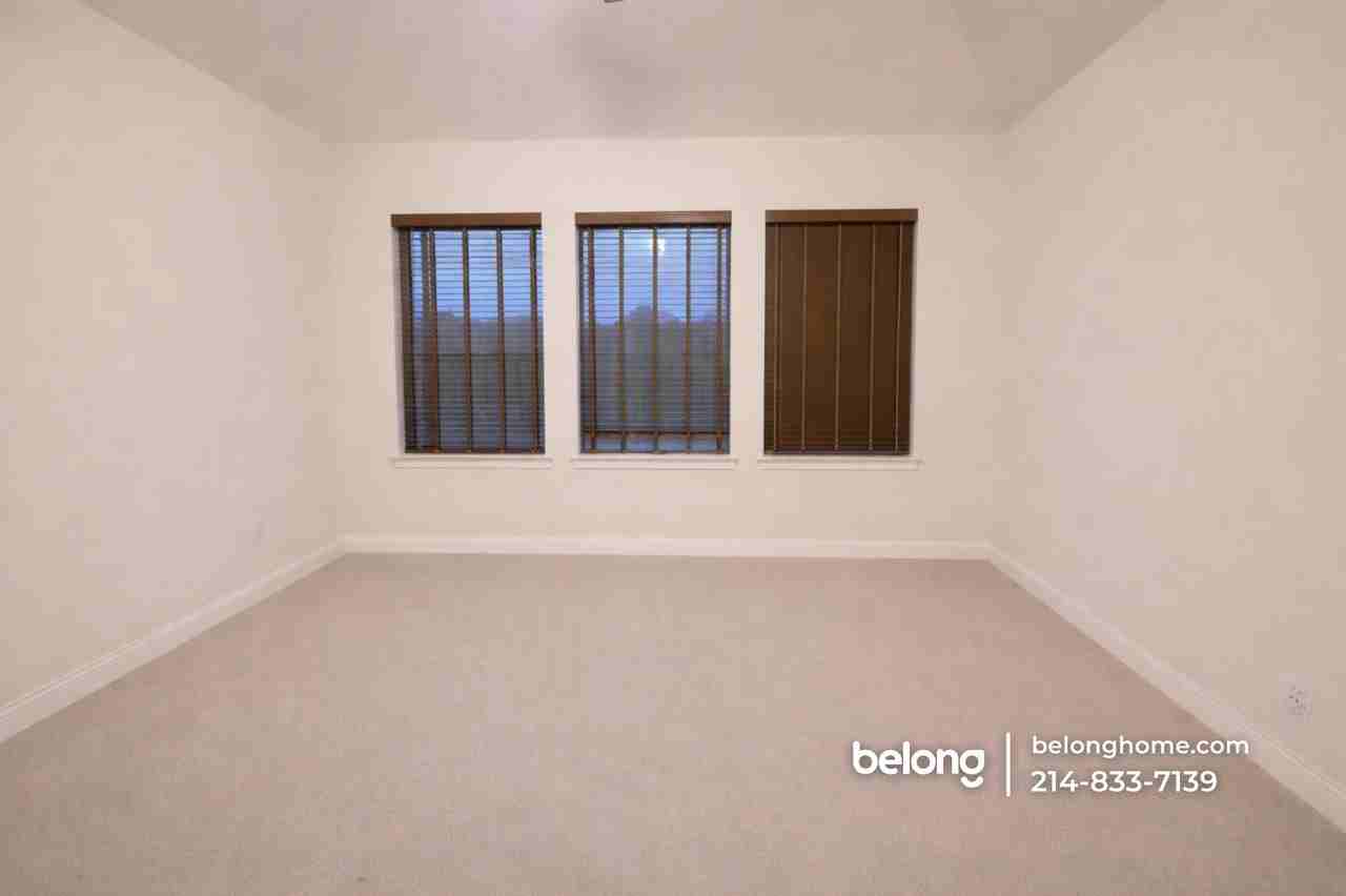 8417 Lewis Canyon Dr - Photo 4 of 9