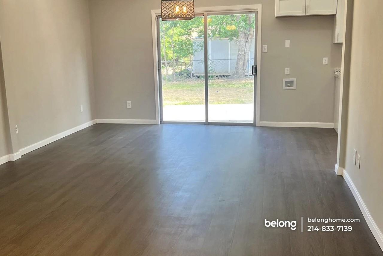 5716 Hanson Dr - Photo 2 of 7