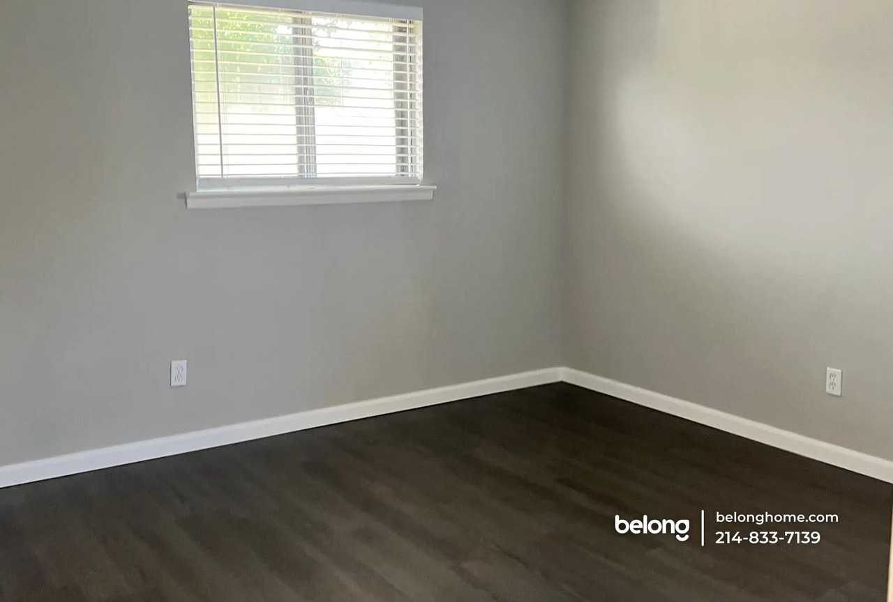 5716 Hanson Dr - Photo 4 of 7