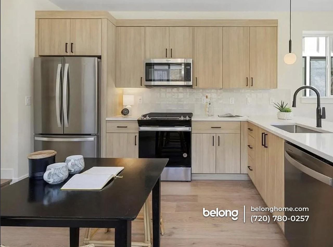 1415 Zenobia St - Photo 7 of 12