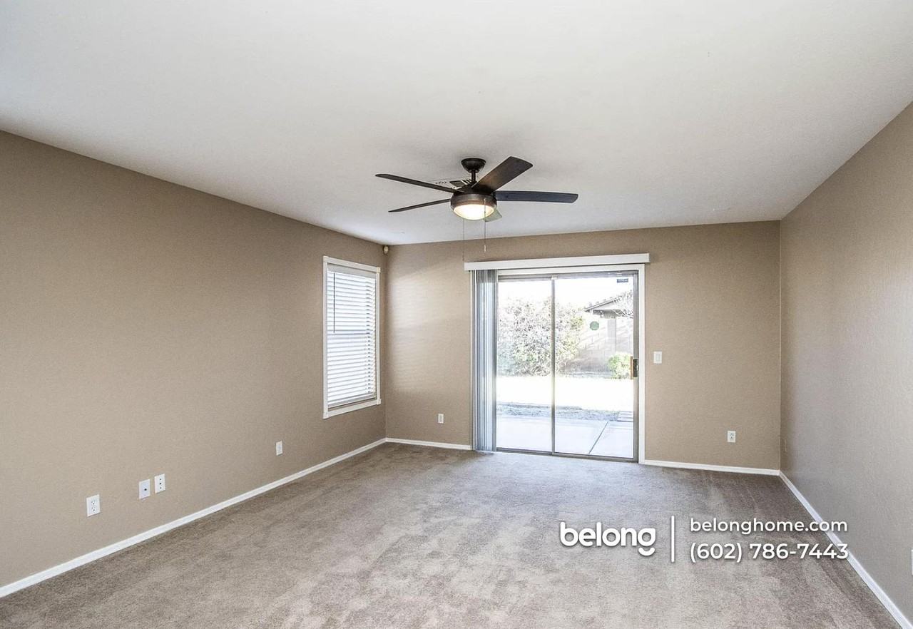 2215 W Nancy Ln - Photo 4 of 18