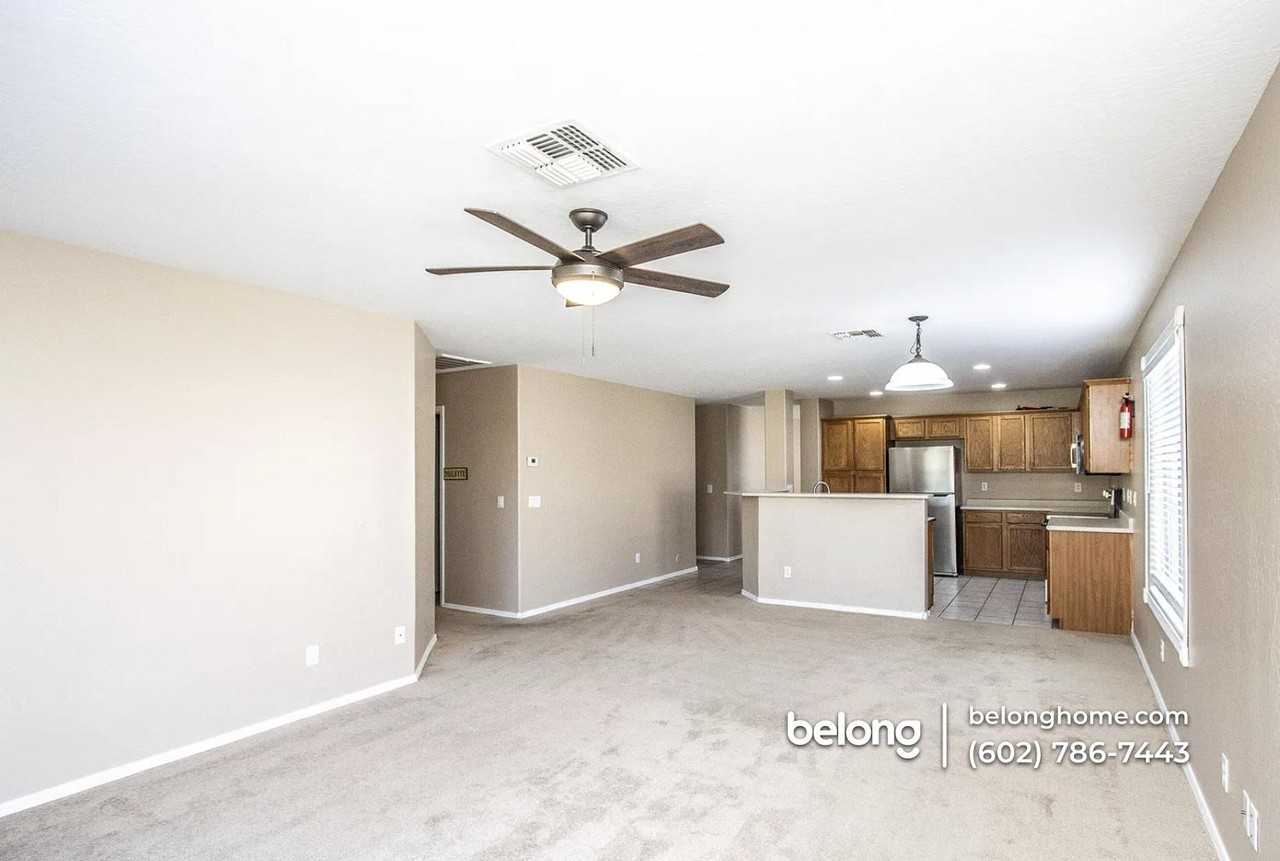 2215 W Nancy Ln - Photo 7 of 18