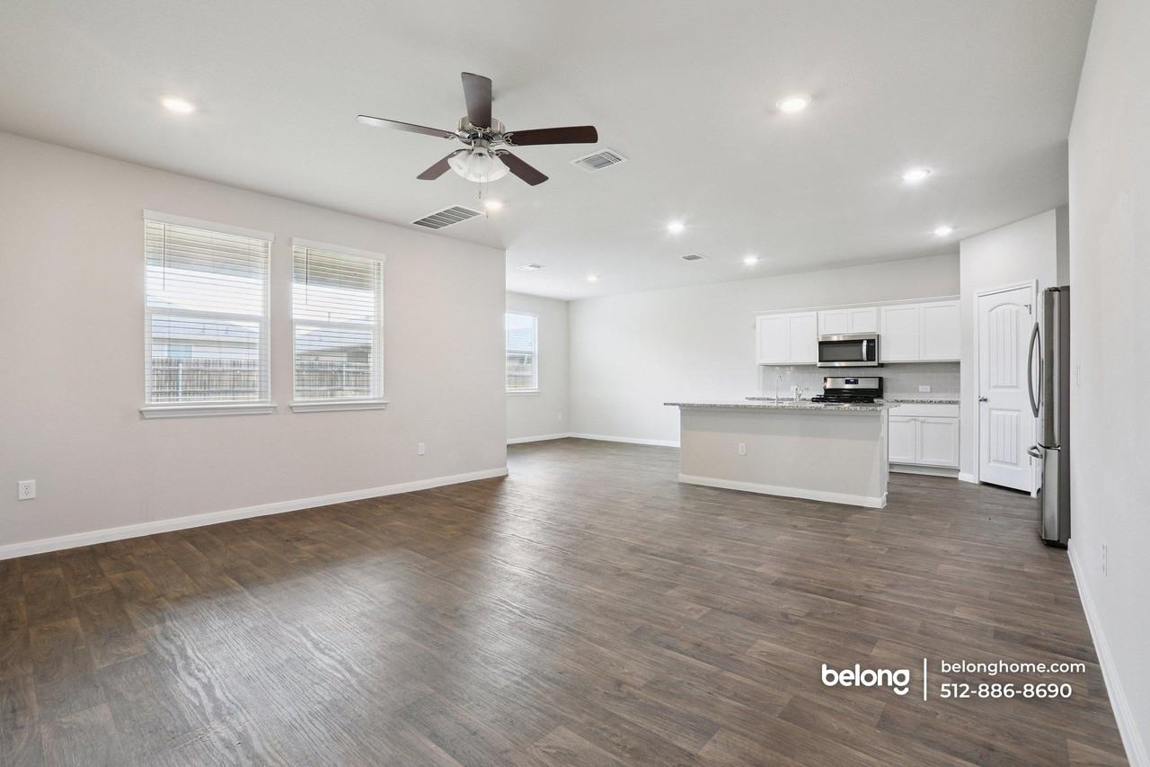 2920 Maryanne Ln - Photo 2 of 19