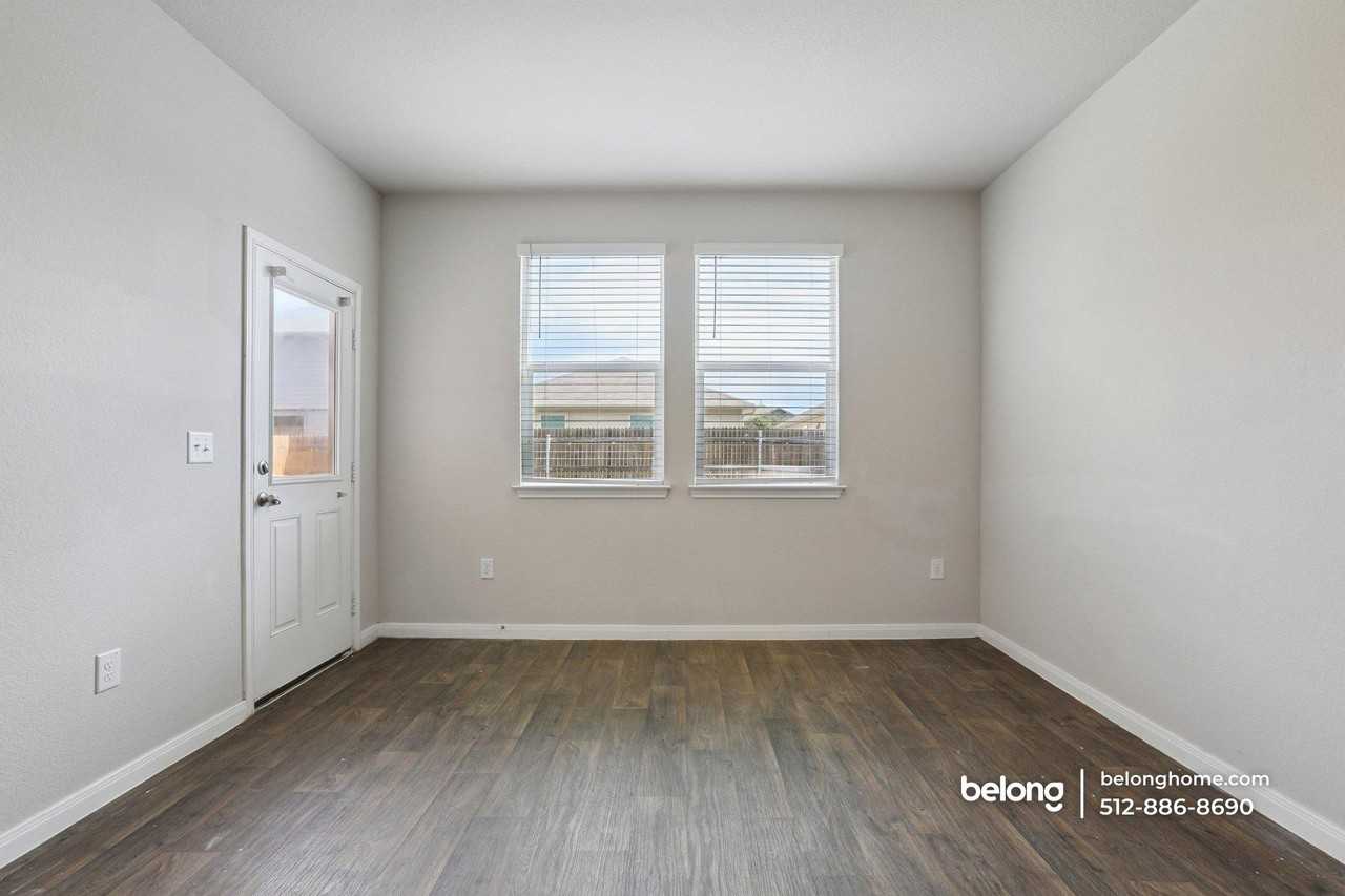 2920 Maryanne Ln - Photo 5 of 19