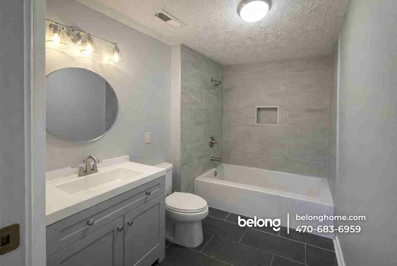 512 Bentley Pl - Photo 2 of 6