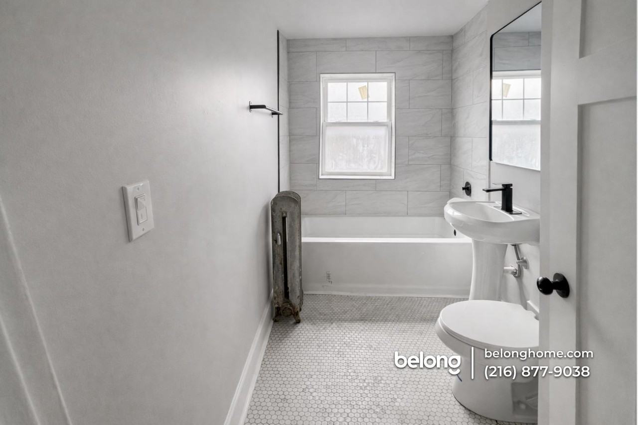 12009 Clifton Blvd #9 - Photo 5 of 5