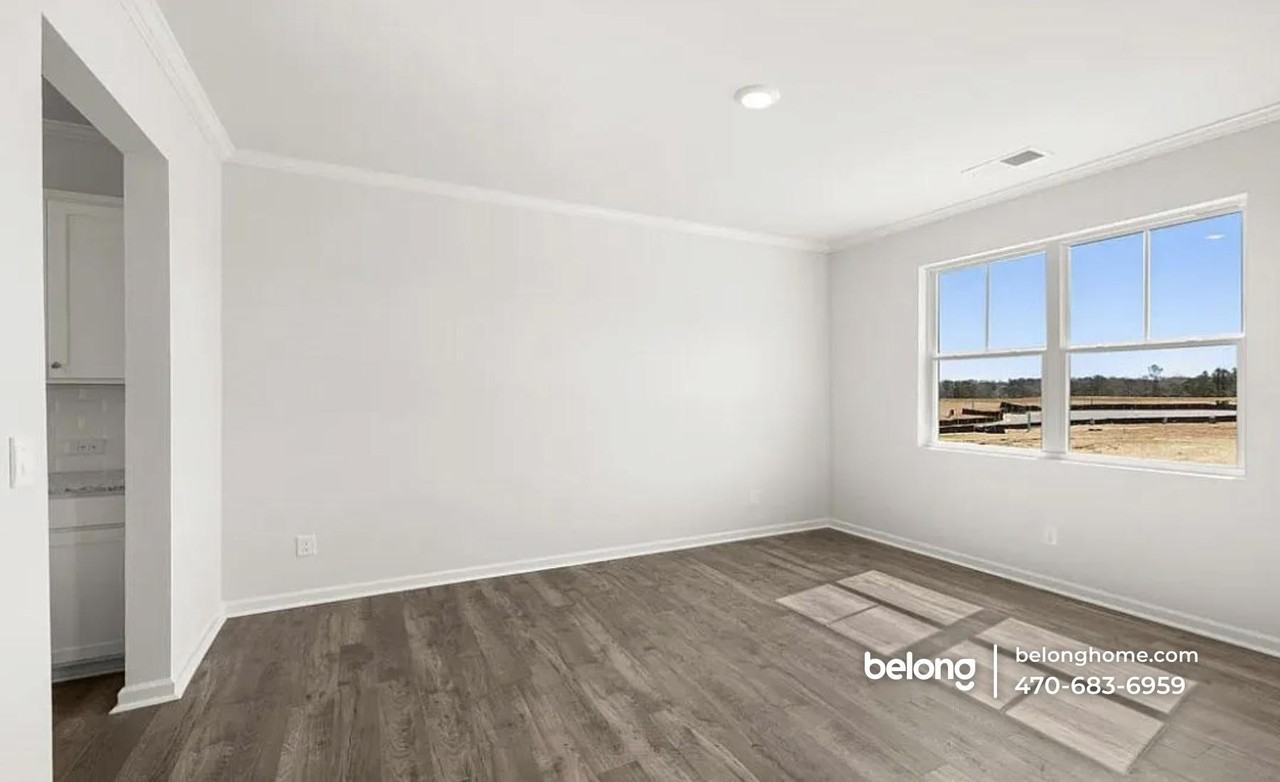 123 Thompson Way - Photo 2 of 13