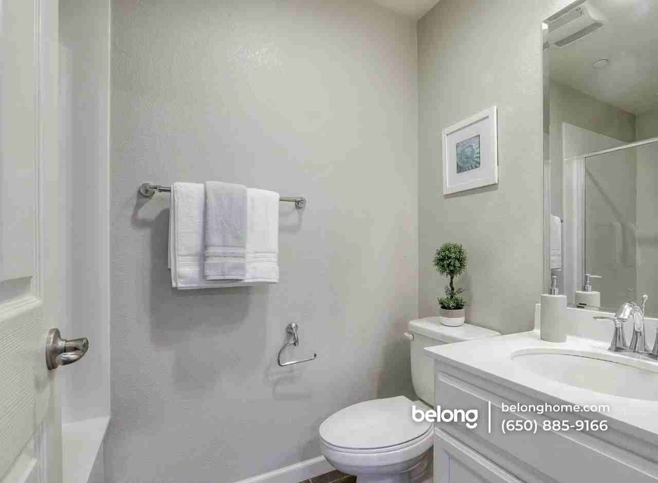 1582 Mccandless Dr - Photo 3 of 12