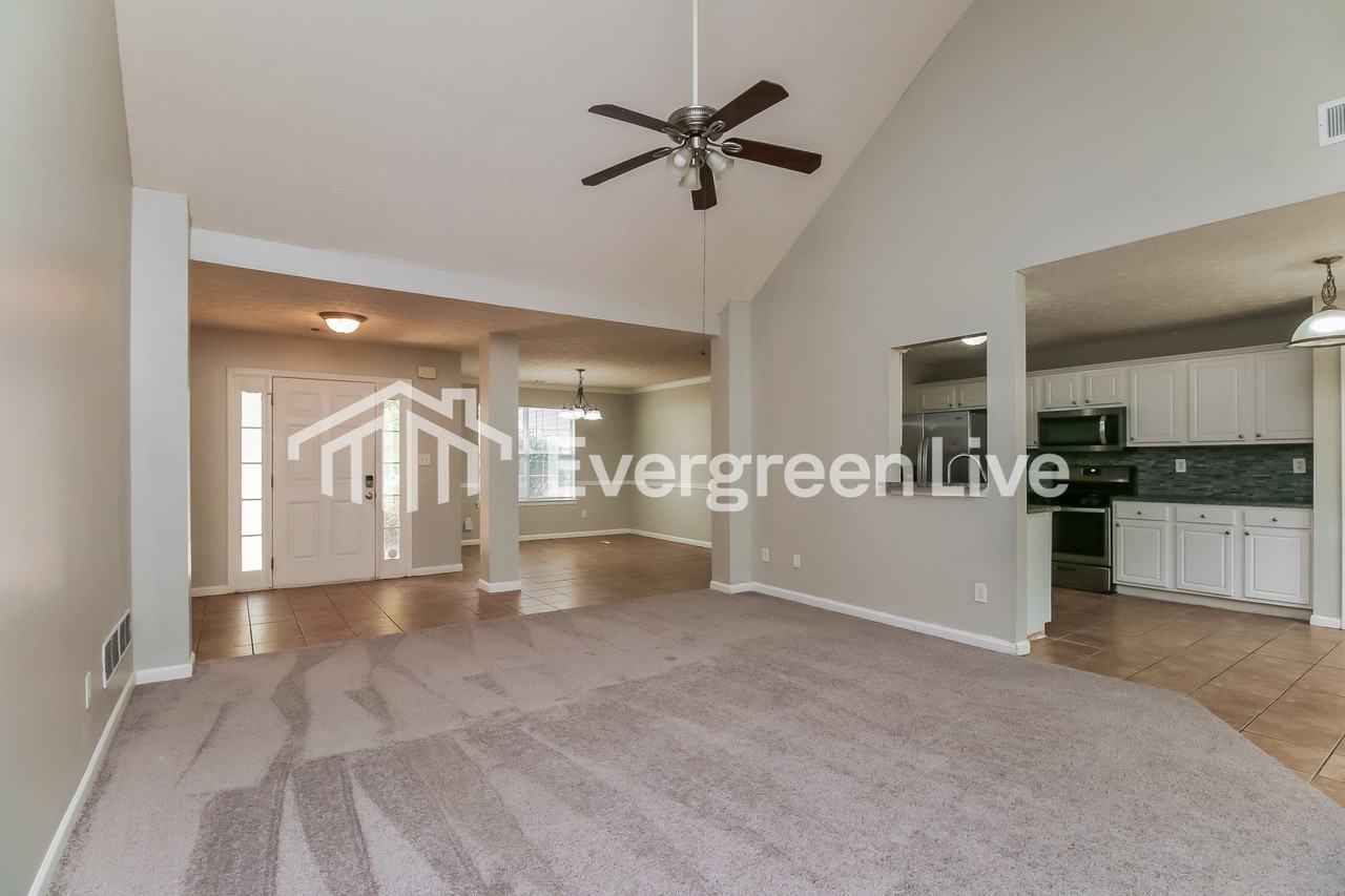 3368 Rockmill Dr - Photo 2 of 15