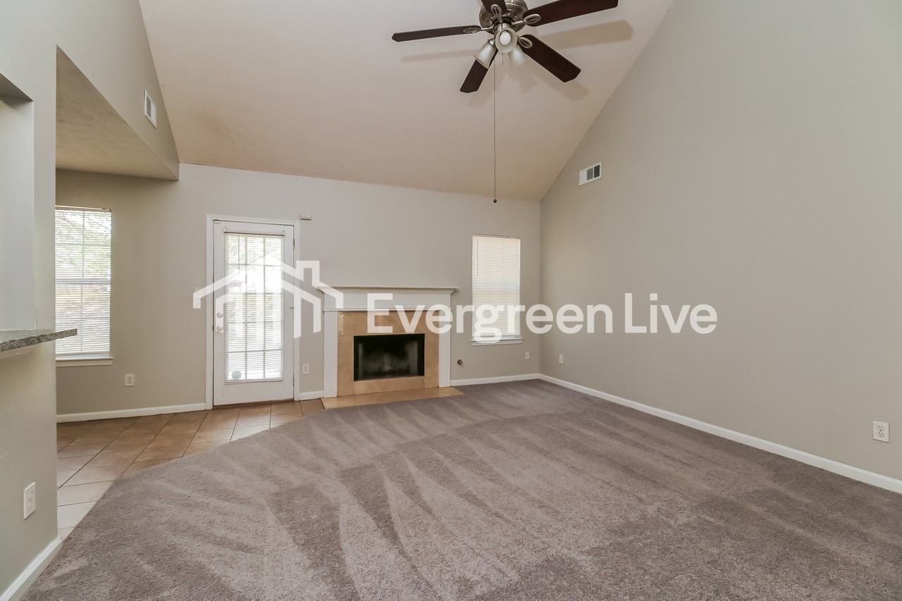 3368 Rockmill Dr - Photo 3 of 15