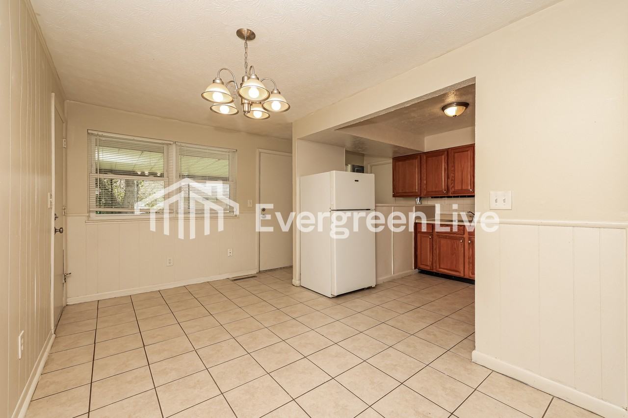 5638 Brandt Pike - Photo 6 of 15