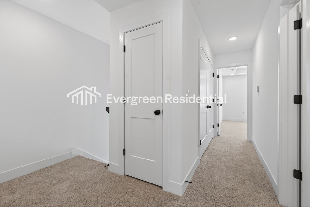 7013 Nw 82nd Ter - Photo 3 of 26