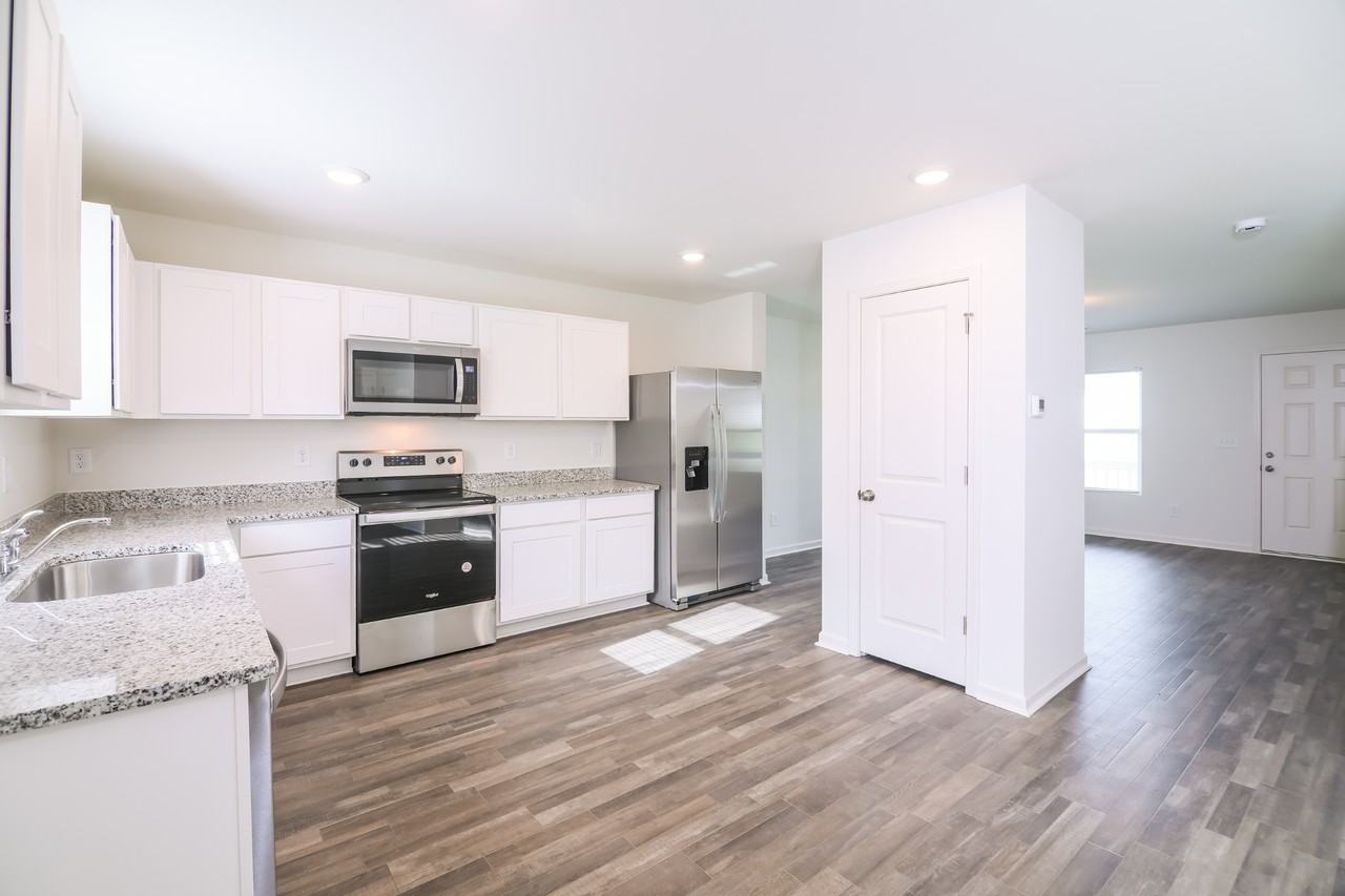 2203 2203 Samuel Ln - Photo 7 of 21