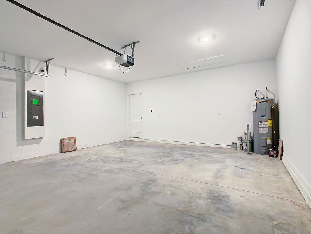 1033 Holden Way - Photo 3 of 40