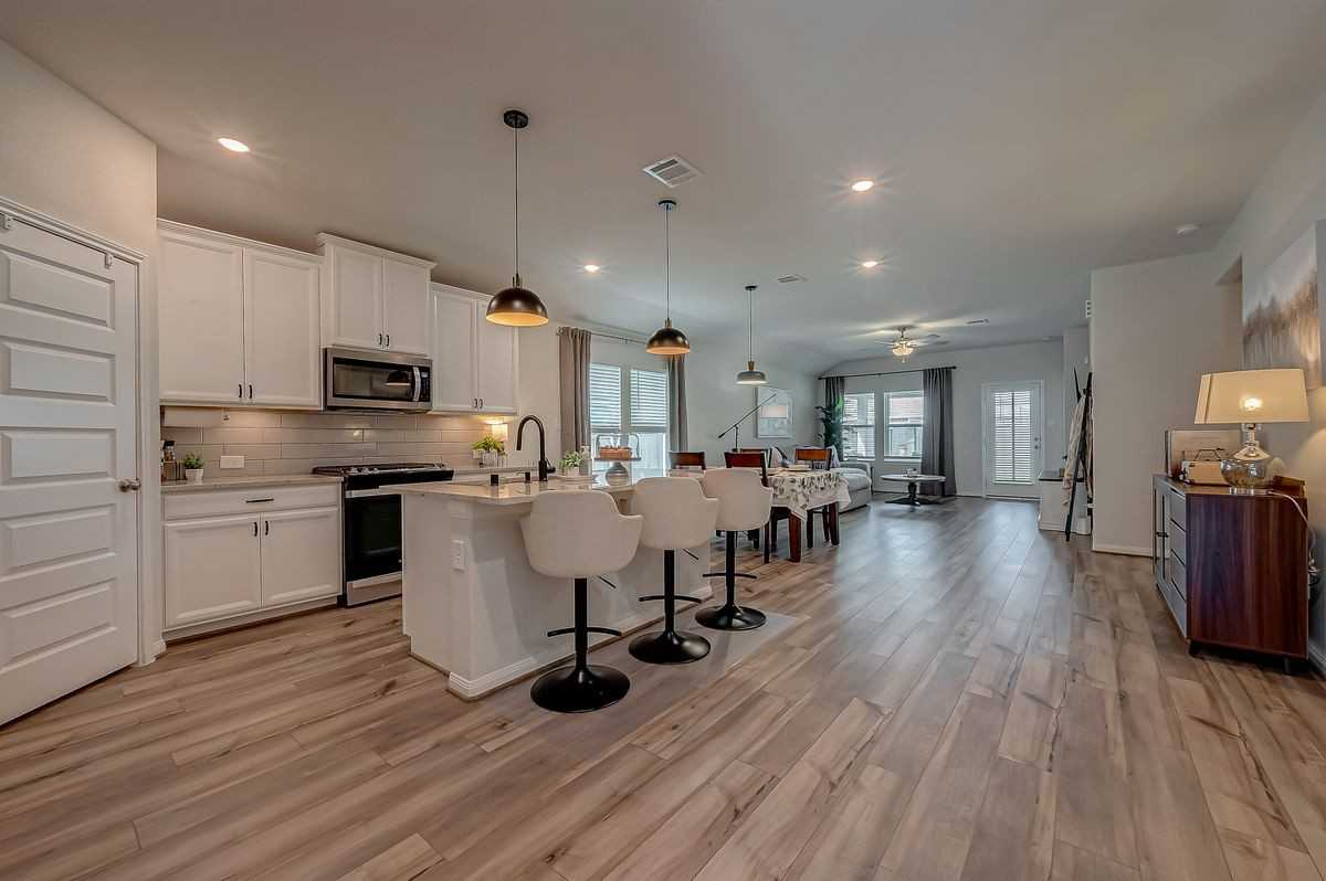 2114 Cherryvale Dr - Photo 3 of 42