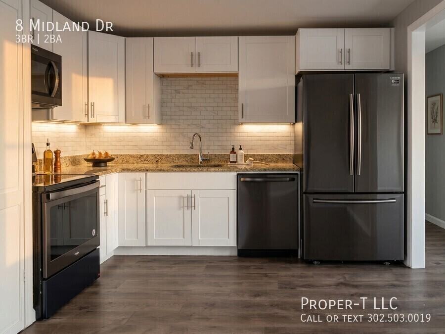 8 Midland Dr - Photo 4 of 19