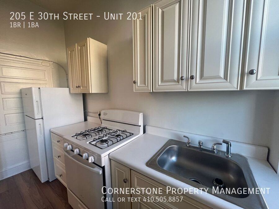 205 E 30th St #201 - Photo 7 of 12