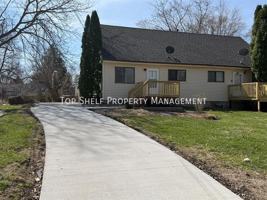 featured image of 1627 E Glenwood Dr