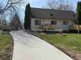 1627 E Glenwood Dr - Photo 1 of 1