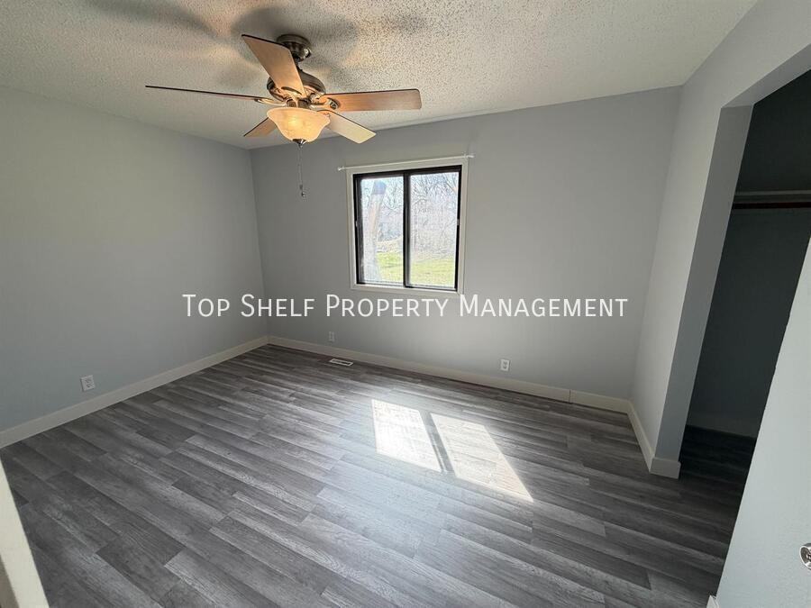 1627 E Glenwood Dr - Photo 2 of 9