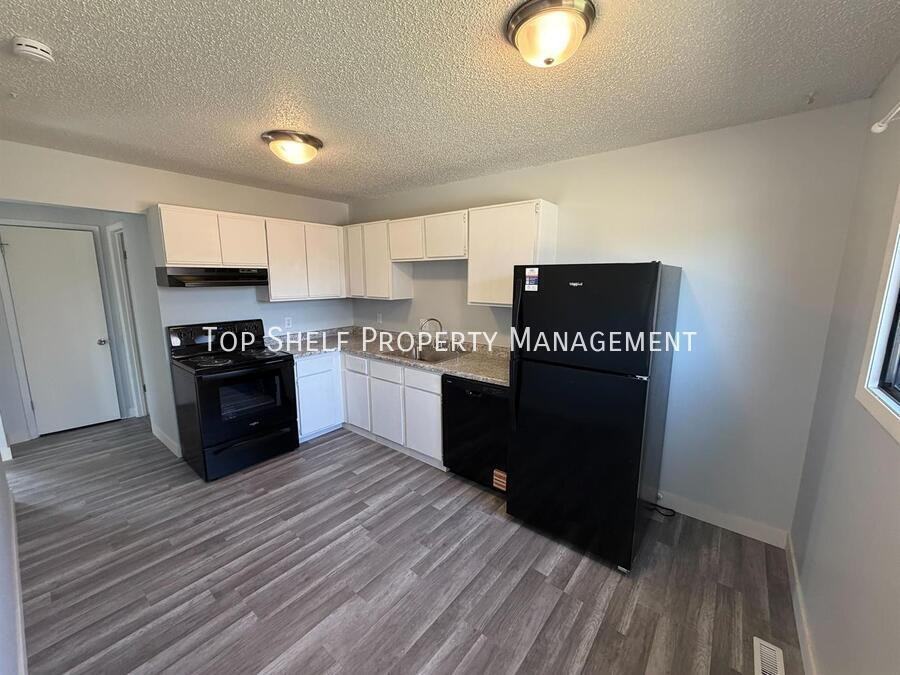 1627 E Glenwood Dr - Photo 3 of 9