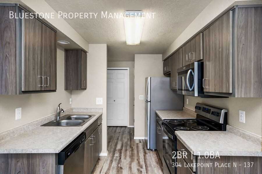 304 Lakepoint Pl N #137 - Photo 3 of 50