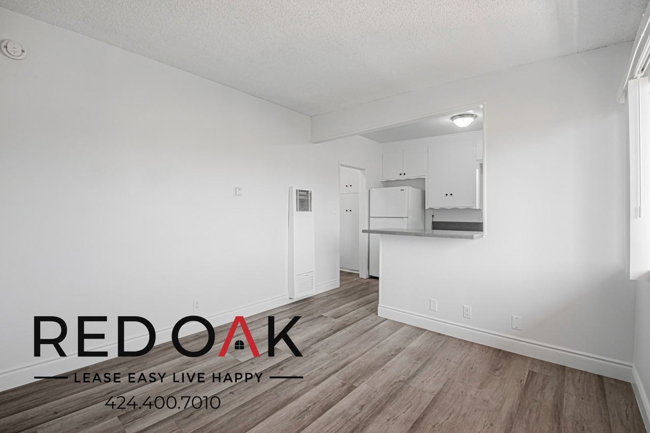 115 W Market St #6 - Photo 4 of 16