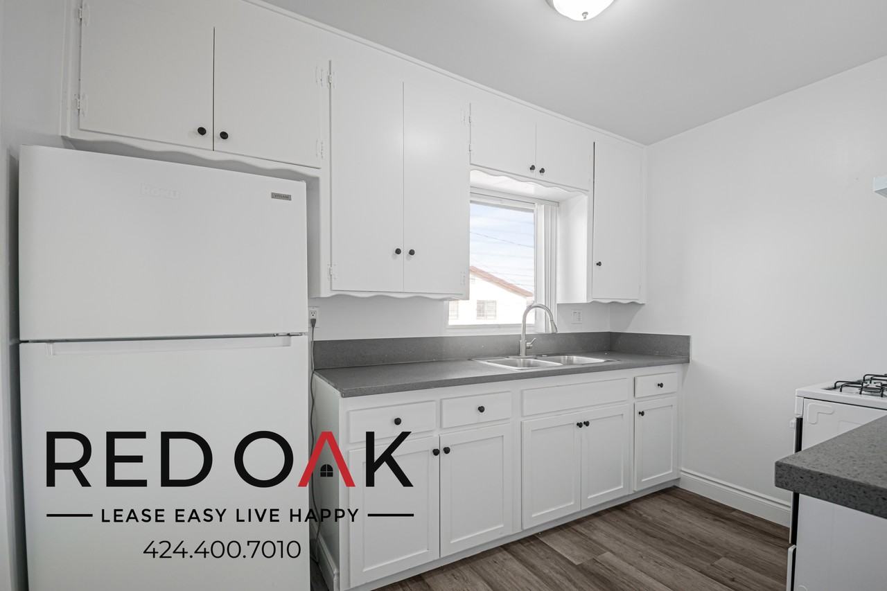 115 W Market St #6 - Photo 5 of 16