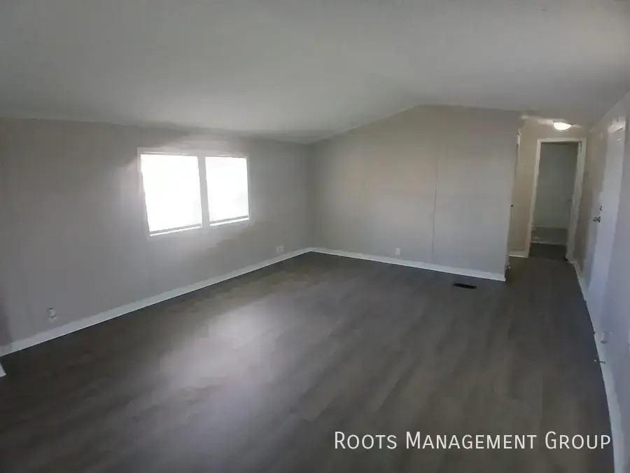 311 Carriage Lane Est #311 - Photo 2 of 12