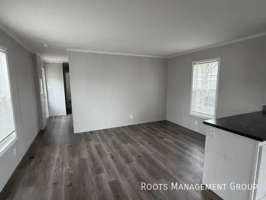 307 Carriage Lane Est #307 - Photo 2 of 11