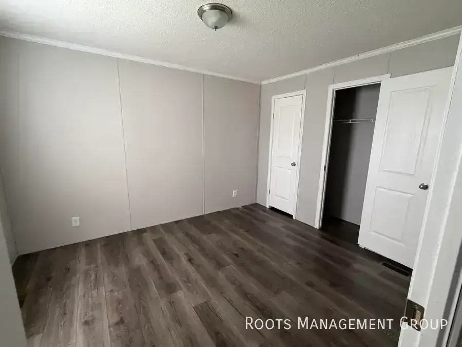 307 Carriage Lane Est #307 - Photo 4 of 11