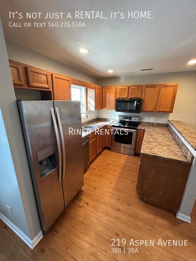 219 Aspen Ave - Photo 7 of 17