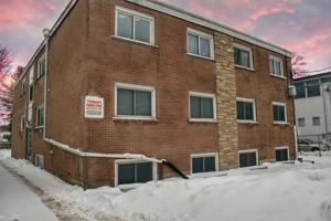 featured image of 196 Concession St