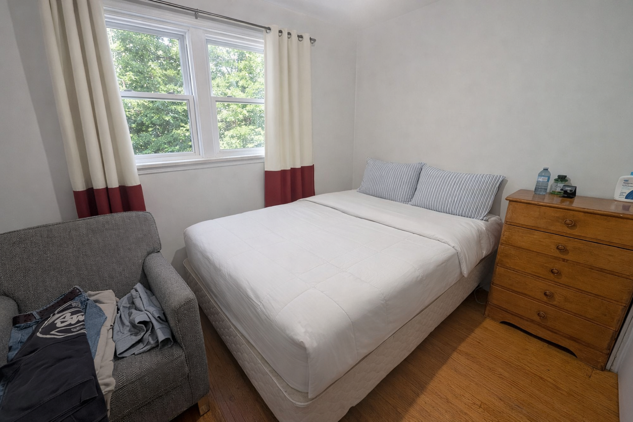 196 Concession St - Photo 7 of 11