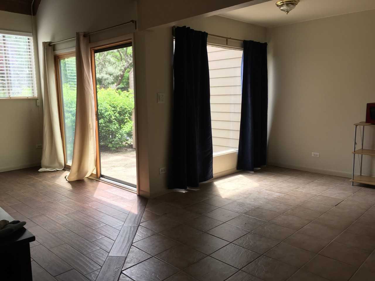 3353 Beacon St #B26 - Photo 3 of 12