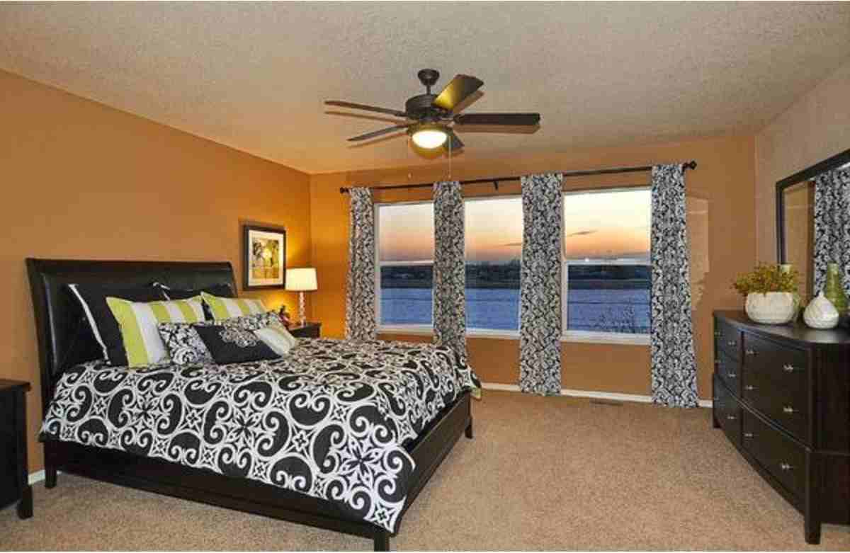 2121 Saison St - Photo 3 of 9