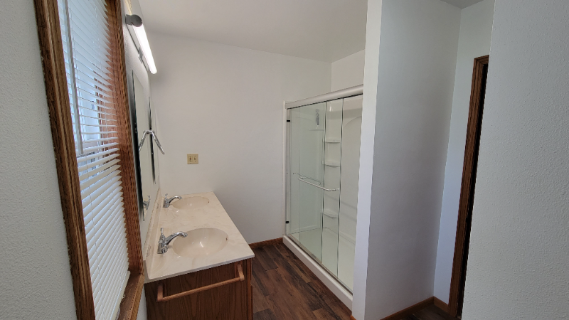 1512 Summer St - Photo 6 of 20