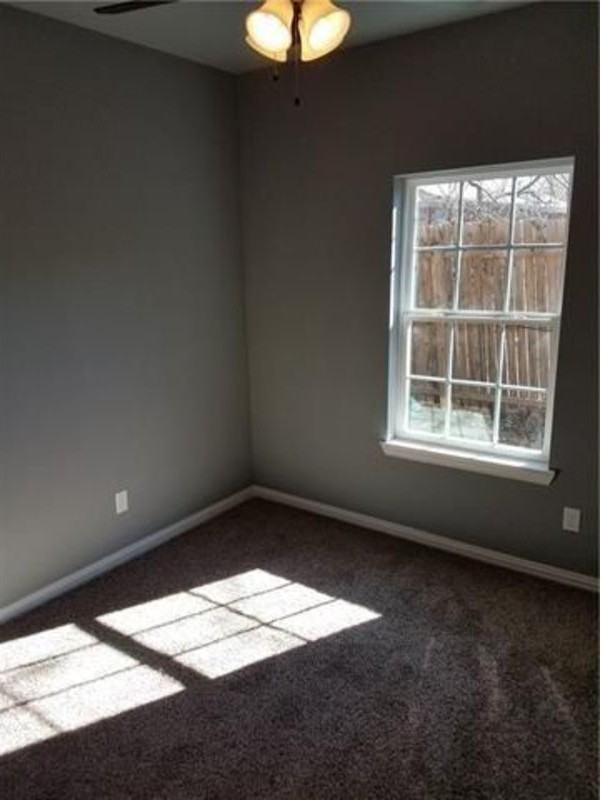 640 Kimbrough St - Photo 7 of 9