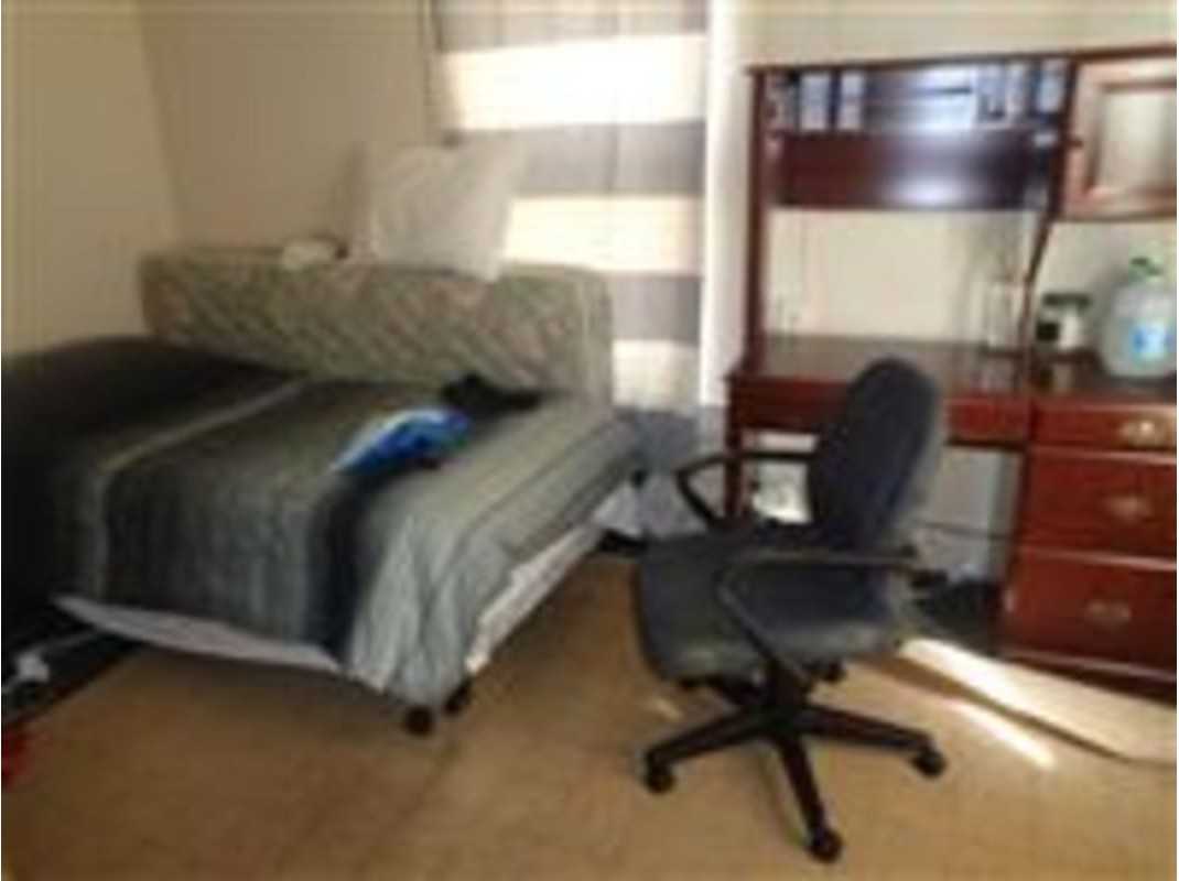 221 N Ashley St - Photo 5 of 9